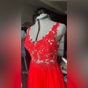 Red floral lace mesh bodice A-line grad dress / formal gown